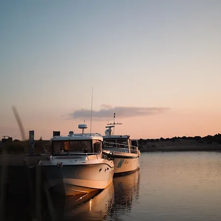 アパート & Golf Marinan Kapteeni A 17 - Sisaeltaeae Loppusiivouksen カラヨキ