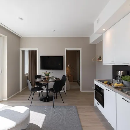 & Golf Marinan Kapteeni A 17 - Sisaeltaeae Loppusiivouksen カラヨキ