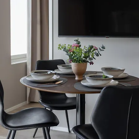 & Golf Marinan Kapteeni A 17 - Sisaeltaeae Loppusiivouksen アパート